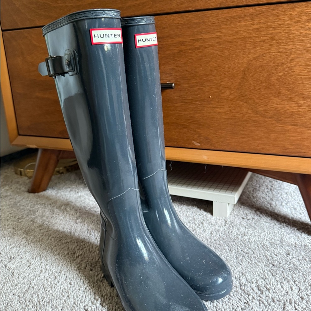 Hunter Glossy Black Tall Boots size 6